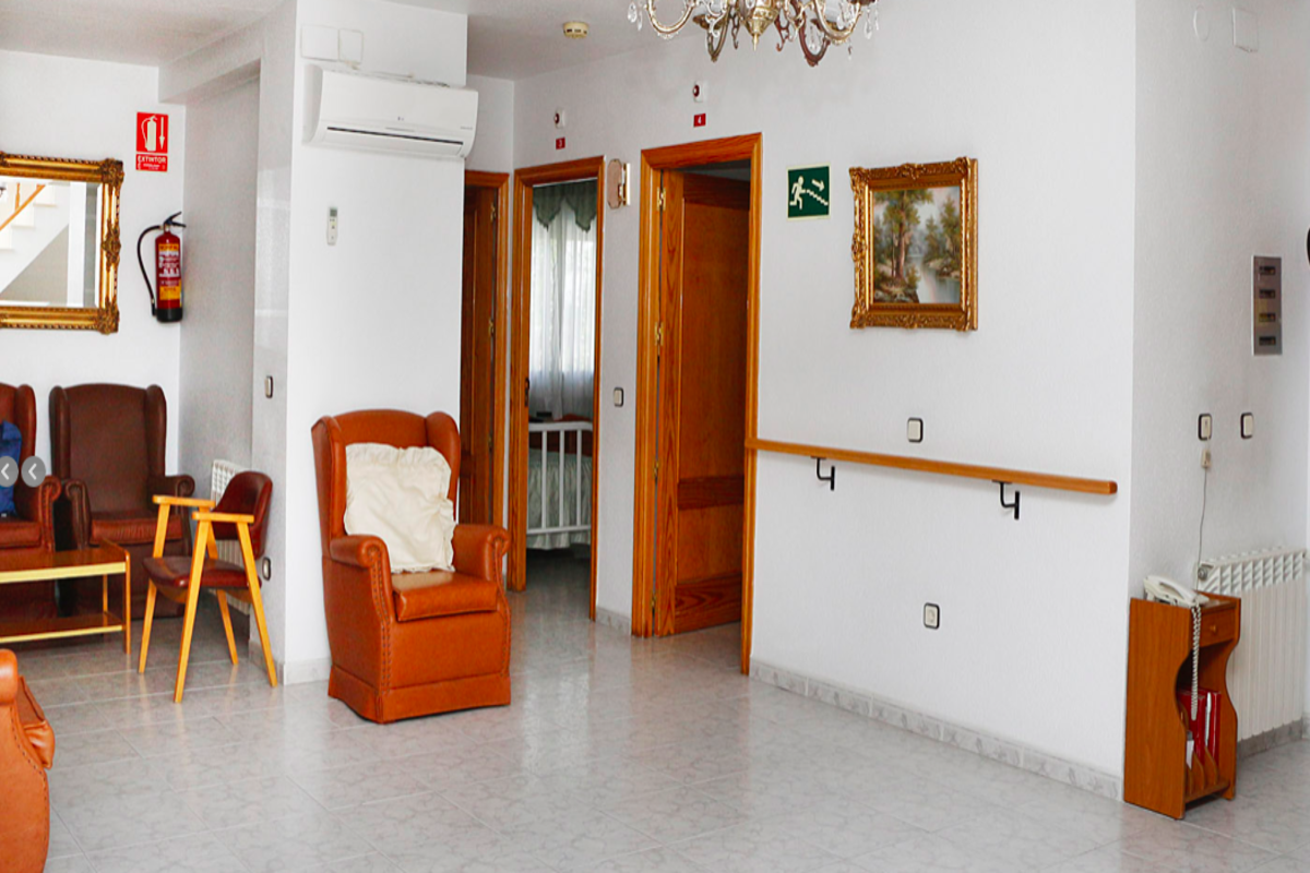 Residencia Castilla (SÓLO MUJERES)